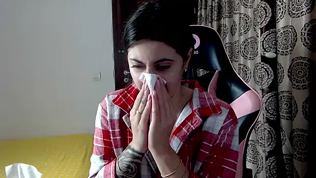 RoseDiamond06 online show from December 13, 2024, 7:53 pm