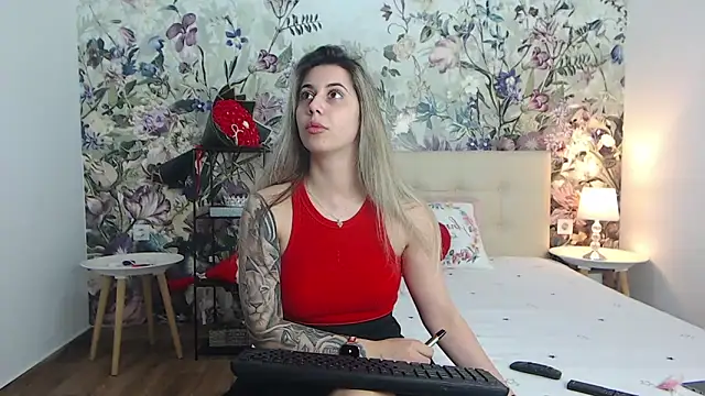 RoseDiamond06 online show from April 30, 2026, 1:34 am