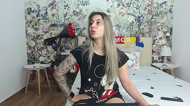 RoseDiamond06 online show from June 26, 2026, 4:22 pm