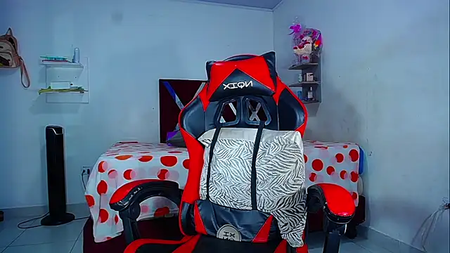 DanisaBrown online show from June 13, 2026, 2:26 pm