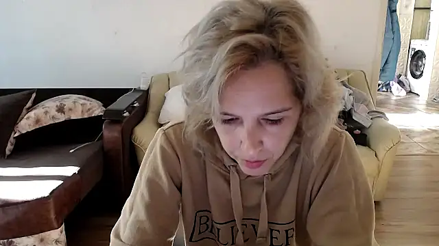 SexxyLety online show from November 3, 2025, 7:53 am