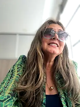 emma tour online show from October 28, 2025, 4:09 pm