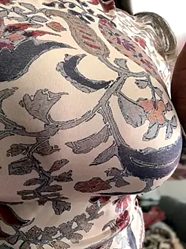 emma tour online show from November 15, 2025, 1:40 pm