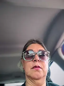 Snapshot of emma_tour chatting on February 5, 2026, 3:27 pm emma tour online show from February 5, 2026, 3:27 pm