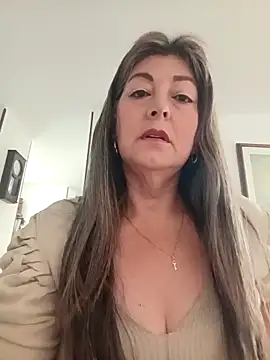 Snapshot of emma_tour chatting on April 15, 2026, 1:29 pm emma tour online show from April 15, 2026, 1:29 pm