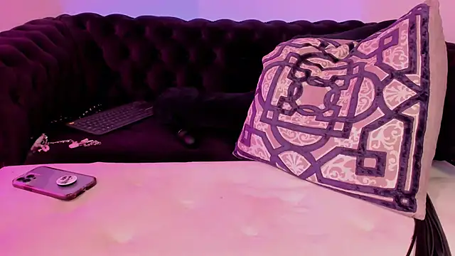 Snapshot of NatashaxoBangs chatting on March 15, 2025, 5:37 pm NatashaxoBangs online show from March 15, 2025, 5:37 pm