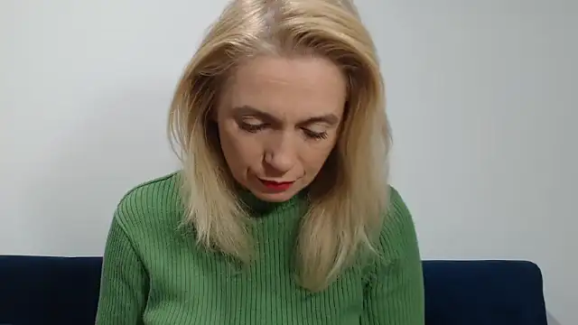 MysticCreature online show from October 16, 2025, 3:18 am