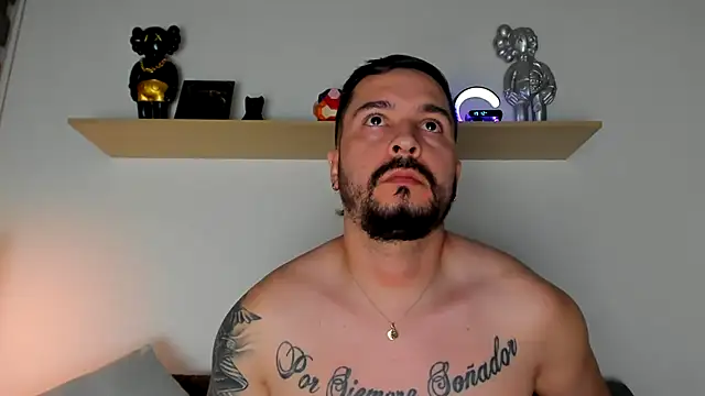 camilo restrepo21 online show from January 16, 2025, 12:12 am