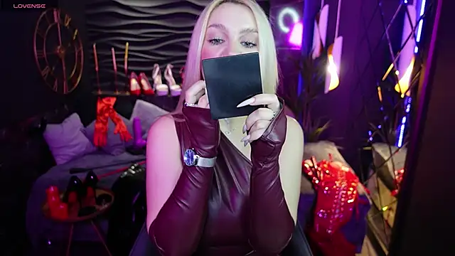 MistressDarsy online show from March 13, 2025, 2:33 pm