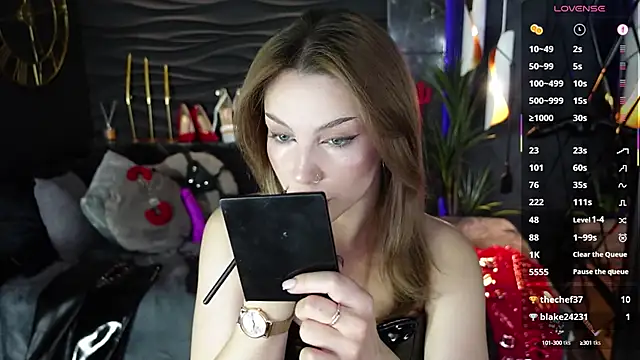 Snapshot of MistressDarsy chatting on September 28, 2025, 6:19 am MistressDarsy online show from September 28, 2025, 6:19 am