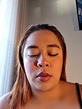 Snapshot of zalibloom chatting on September 8, 2025, 7:35 pm zalibloom online show from September 8, 2025, 7:35 pm