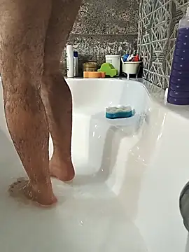 Lucy 1 roso online show from December 5, 2025, 7:10 pm