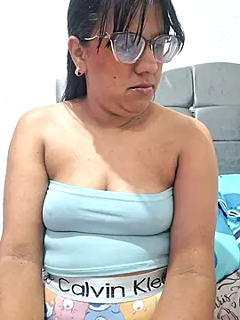 ZaidaWet online show from May 6, 2026, 11:59 am