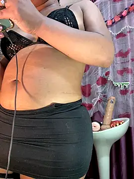 Snapshot of Newshantal_ chatting on October 12, 2025, 1:48 am Newshantal  online show from October 12, 2025, 1:48 am