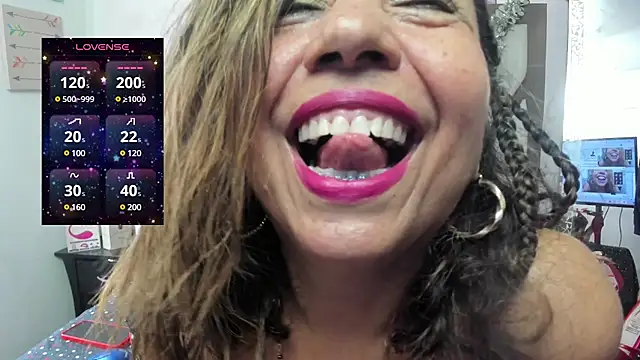 matureluna online show from March 3, 2025, 3:53 pm