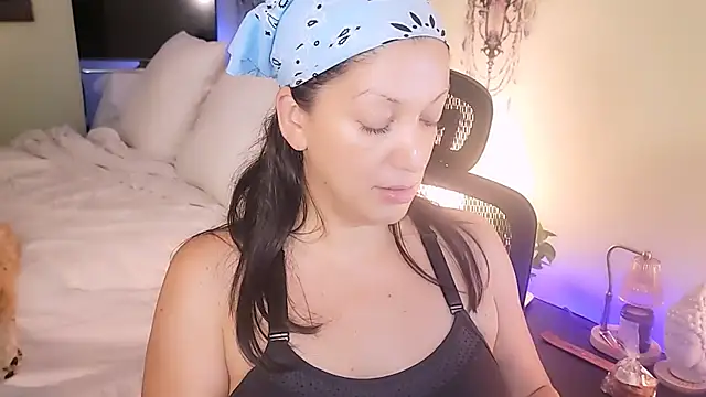 Wonderful Woman online show from September 18, 2025, 1:18 am