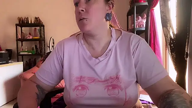 Snapshot of kisicaxx chatting on June 11, 2026, 4:32 am kisicaxx online show from June 11, 2026, 4:32 am