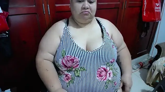 hotlesby4uxxx online show from May 22, 2026, 1:39 pm