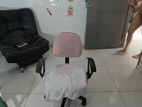 Snapshot of nicoledavis chatting on February 21, 2025, 3:10 pm nicoledavis online show from February 21, 2025, 3:10 pm