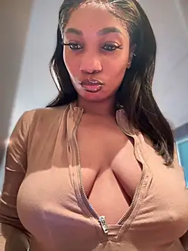 Snapshot of __Nessa__ chatting on October 5, 2025, 11:19 am   Nessa   online show from October 5, 2025, 11:19 am