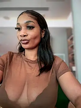 Snapshot of __Nessa__ chatting on October 25, 2025, 11:40 am   Nessa   online show from October 25, 2025, 11:40 am