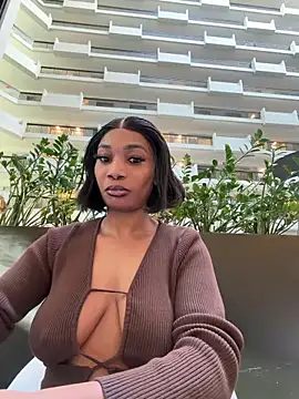   Nessa   online show from December 19, 2025, 3:30 pm