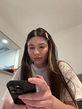 Snapshot of IrisBlues chatting on November 5, 2025, 5:24 pm IrisBlues online show from November 5, 2025, 5:24 pm