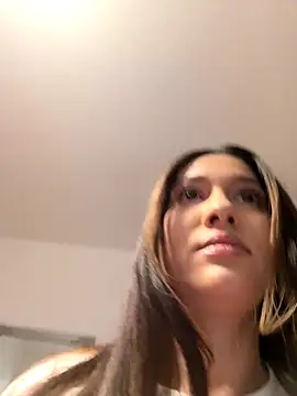 Snapshot of IrisBlues chatting on November 19, 2025, 5:24 pm IrisBlues online show from November 19, 2025, 5:24 pm