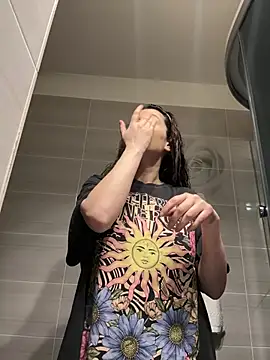 Snapshot of IrisBlues chatting on March 23, 2026, 4:44 pm IrisBlues online show from March 23, 2026, 4:44 pm