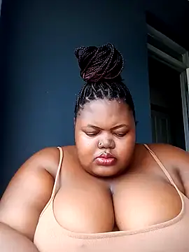 Snapshot of BbwEbonyQueen95 chatting on February 17, 2025, 8:52 am BbwEbonyQueen95 online show from February 17, 2025, 8:52 am