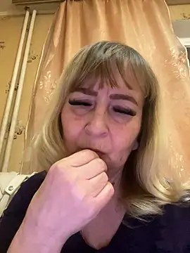 Irina2909xh online show from February 20, 2025, 10:04 pm