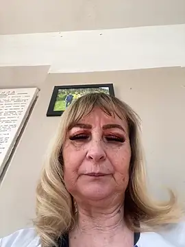 Irina2909xh online show from February 21, 2025, 12:28 pm