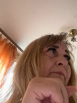 Irina2909xh online show from July 14, 2026, 2:12 pm