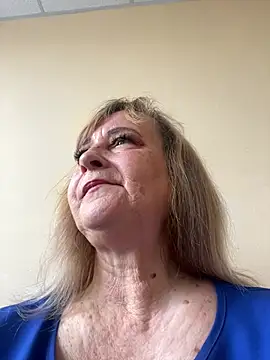 Irina2909xh online show from August 5, 2026, 7:33 am