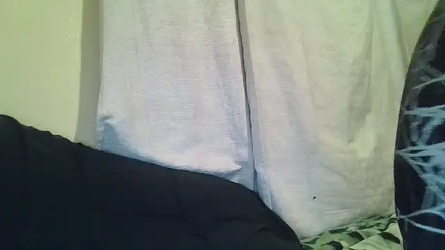 OscarbidD661 online show from May 5, 2026, 8:44 am