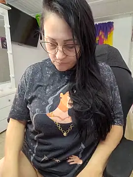 Ameliarizo online show from February 16, 2026, 1:24 am