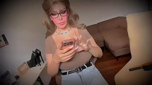 GiftedGirl4u online show from July 11, 2026, 1:08 am