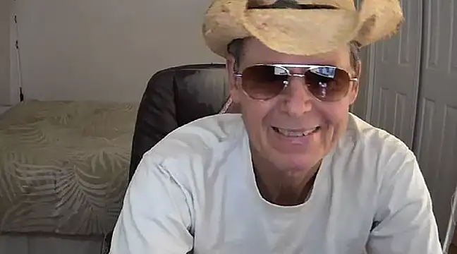 nakeedcowboi65 online show from January 16, 2025, 7:20 pm