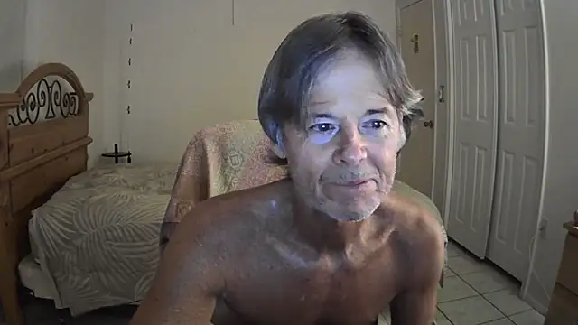 nakeedcowboi65 online show from April 24, 2026, 10:18 am