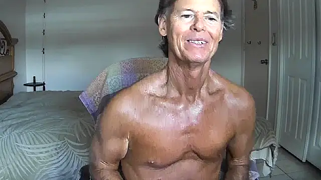 nakeedcowboi65 online show from May 5, 2026, 12:46 pm