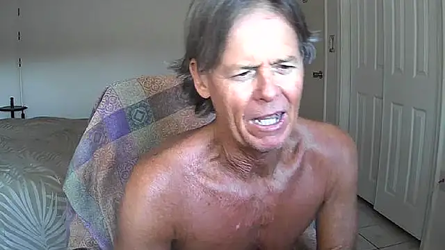 nakeedcowboi65 online show from May 16, 2026, 12:07 am
