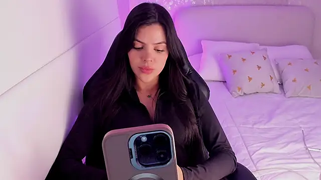 Snapshot of salome__11 chatting on January 10, 2025, 5:15 am salome 11 online show from January 10, 2025, 5:15 am