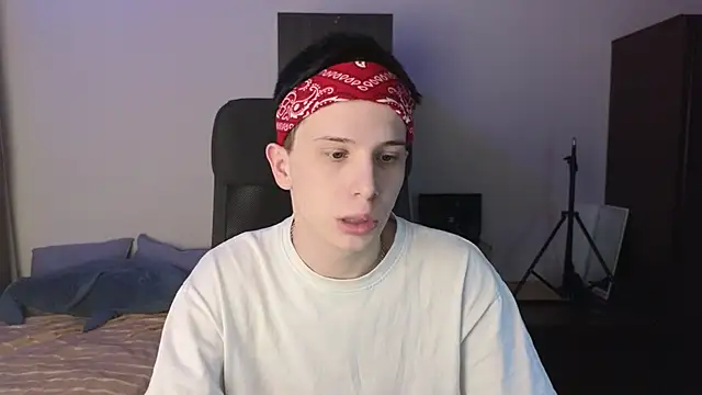 Snapshot of arlekincrop chatting on March 10, 2026, 6:24 pm arlekincrop online show from March 10, 2026, 6:24 pm