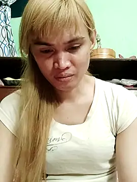 QueenSoreal online show from June 6, 2026, 12:54 pm