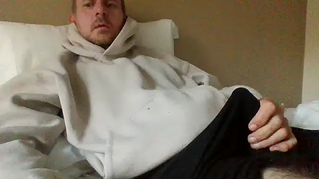 Snapshot of verylargecock chatting on September 13, 2025, 6:35 am verylargecock online show from September 13, 2025, 6:35 am