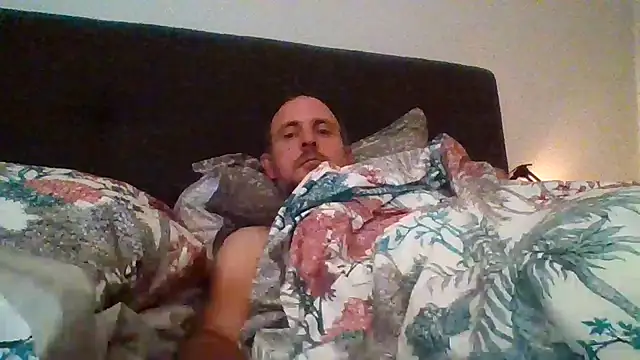 Snapshot of verylargecock chatting on September 16, 2025, 9:27 pm verylargecock online show from September 16, 2025, 9:27 pm