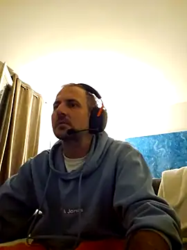 Snapshot of verylargecock chatting on September 18, 2025, 3:19 am verylargecock online show from September 18, 2025, 3:19 am