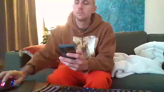 Snapshot of verylargecock chatting on September 23, 2025, 3:26 pm verylargecock online show from September 23, 2025, 3:26 pm