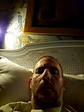 Snapshot of verylargecock chatting on November 6, 2025, 11:48 pm verylargecock online show from November 6, 2025, 11:48 pm