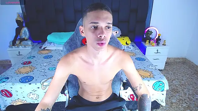 Nice ButtX online show from September 17, 2025, 3:24 pm